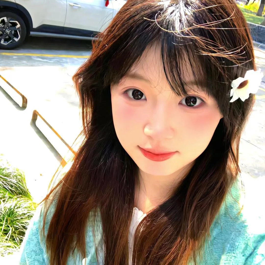 另一种存在 海报